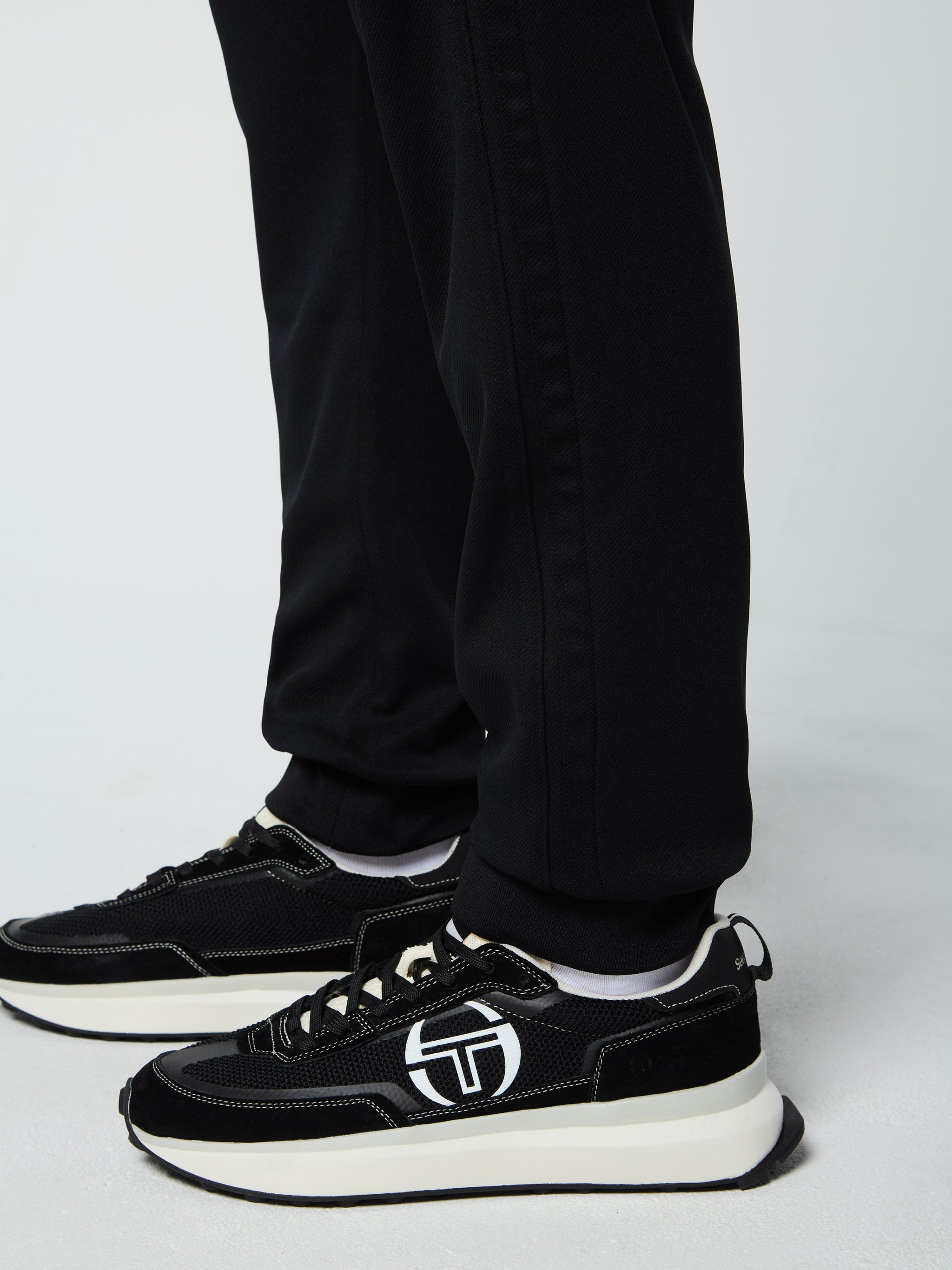 Damarindo Track Pant Archivio- Black/ Black – Sergio Tacchini Europe