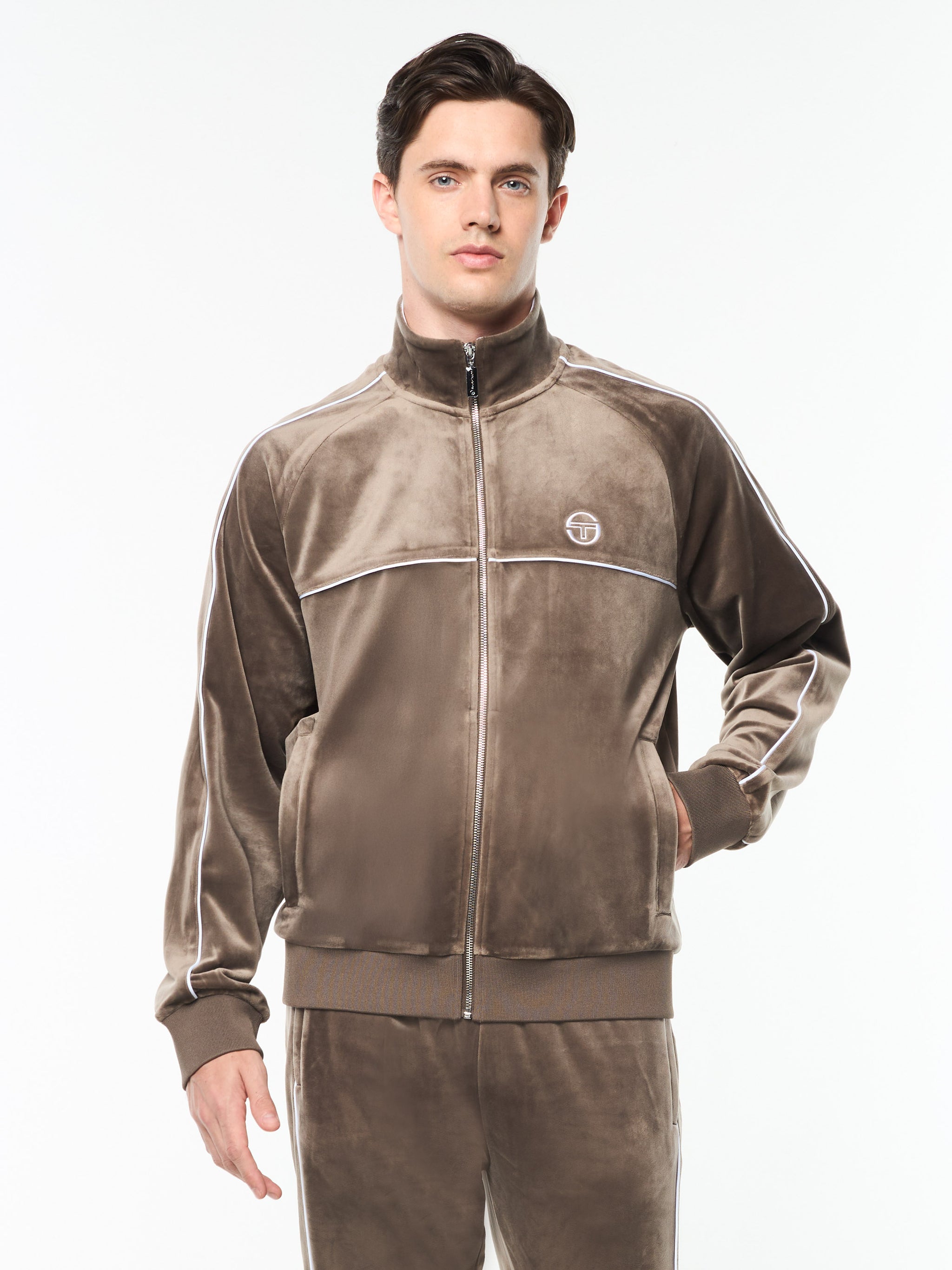 Sergio Tacchini 好配色 モノグラム柄 トラックジャケット 茶系 Damarindo Velour Track Jacket- Bronze Brown – Sergio Tacchini Europe