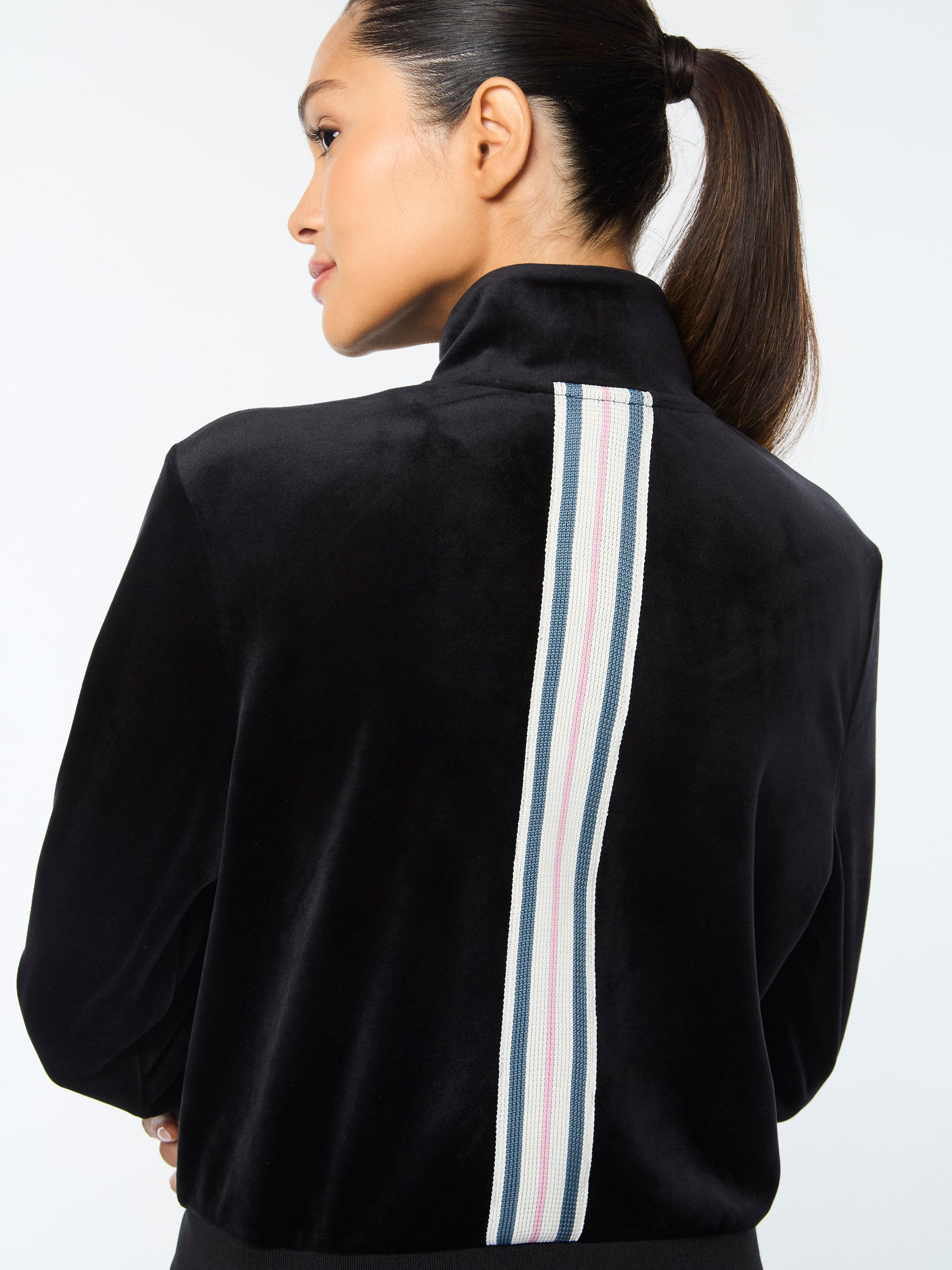 トップス VELVET TRACK REGULAR FIT JACKET BLACK トップス VELVET TRACK REGULAR FIT JACKET BLACK VELVET TRACK